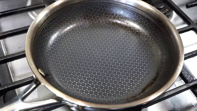 Baking soda and fresh lemon juice added to the chickpea batter to create light aeration
